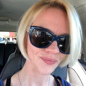 Meet your Posher, Kit